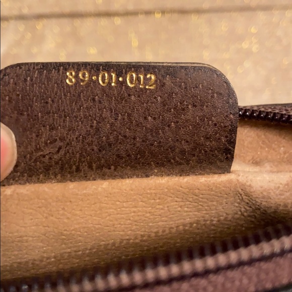 Authentic vintage Gucci pouch - Picture 9 of 10